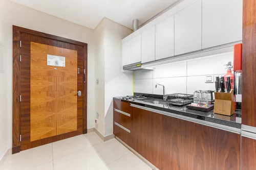 1 Bedroom Apartment in Royal Continental Suites