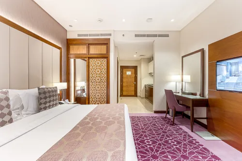 1 Bedroom Apartment in Royal Continental Suites