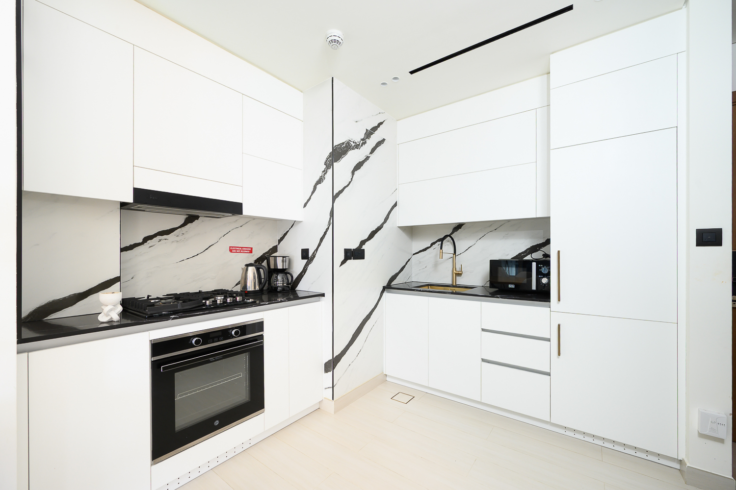 1 Bedroom Apartment in Trillionaire Residences