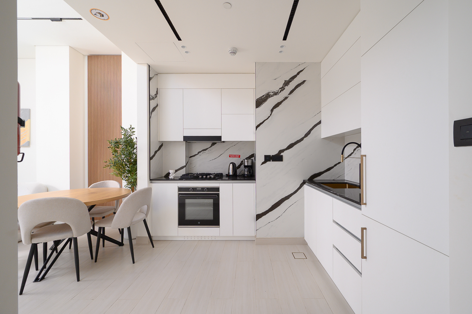 1 Bedroom Apartment in Trillionaire Residences