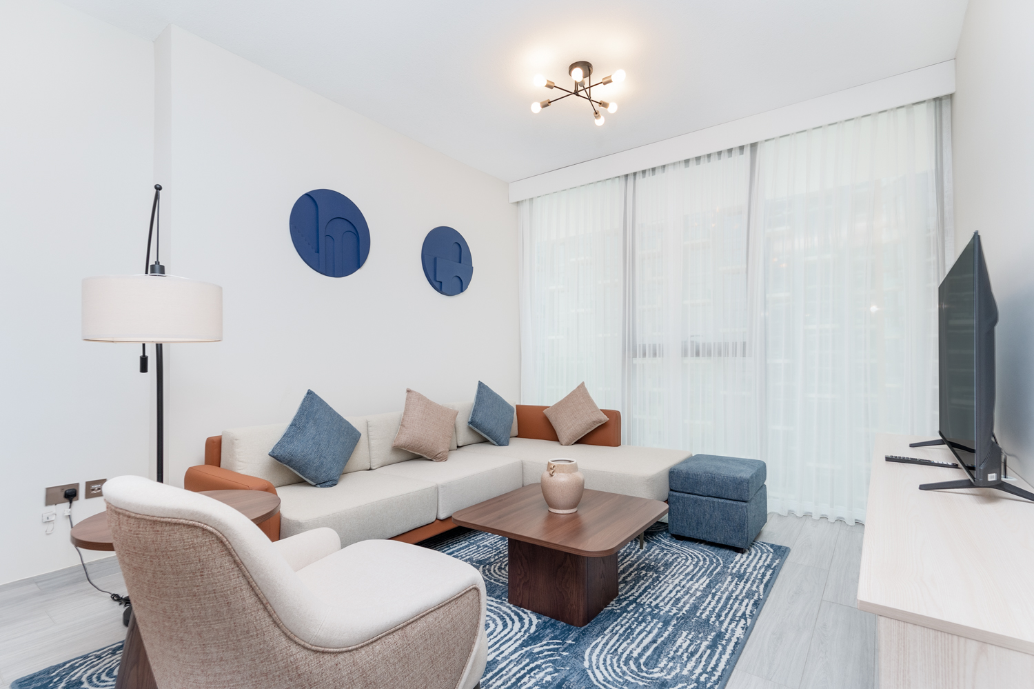 2 Bedrooms Apartment in One of One Luxury Residences