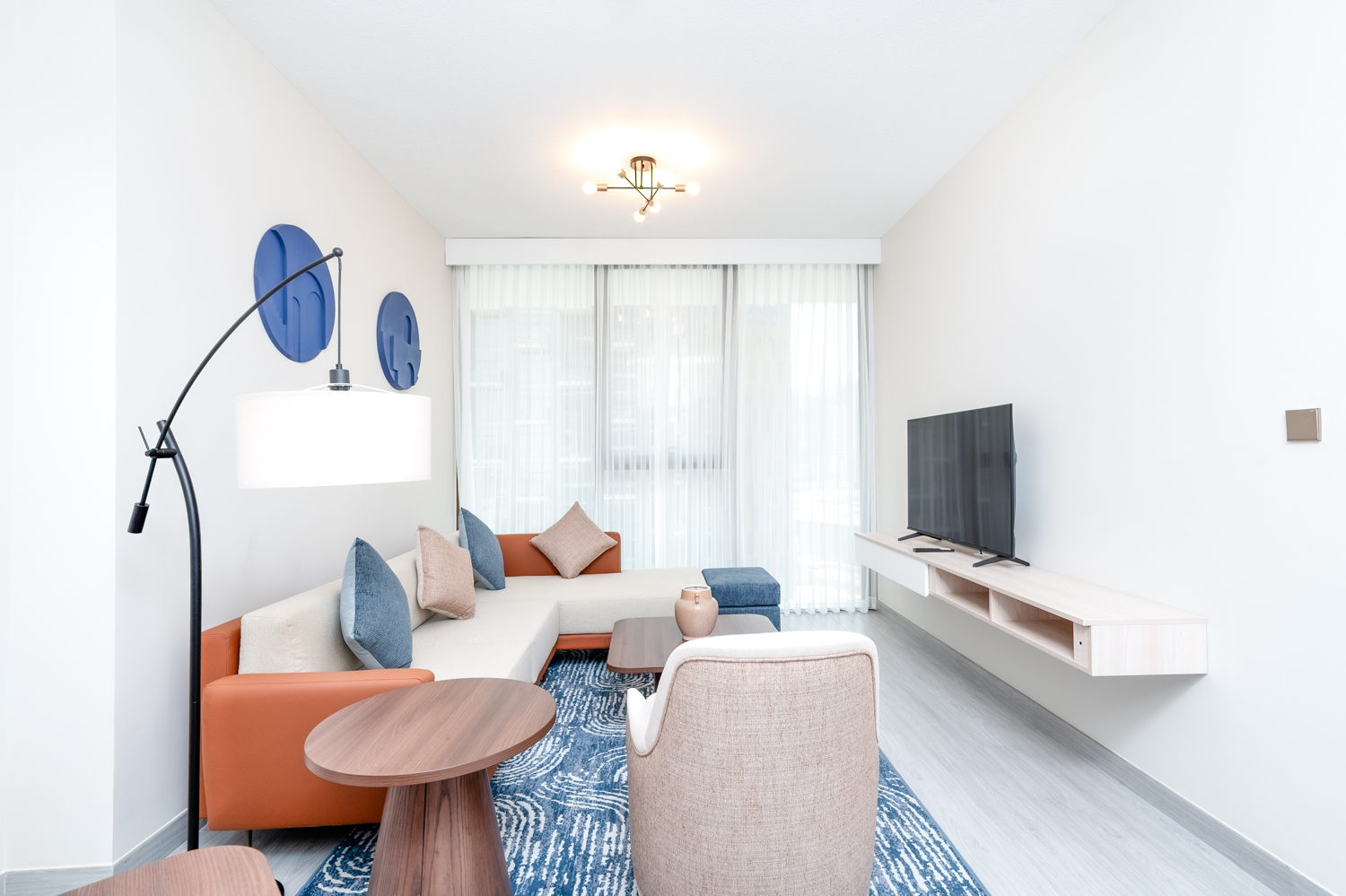 2 Bedrooms Apartment in One of One Luxury Residences