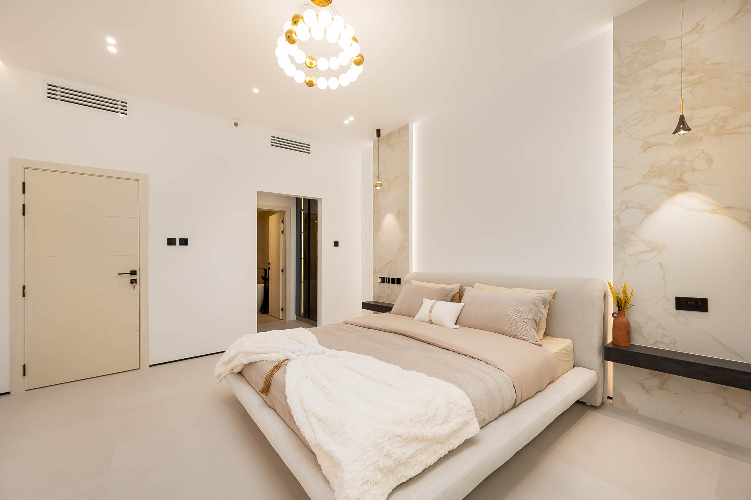 1 Bedroom Apartment in Scala Tower