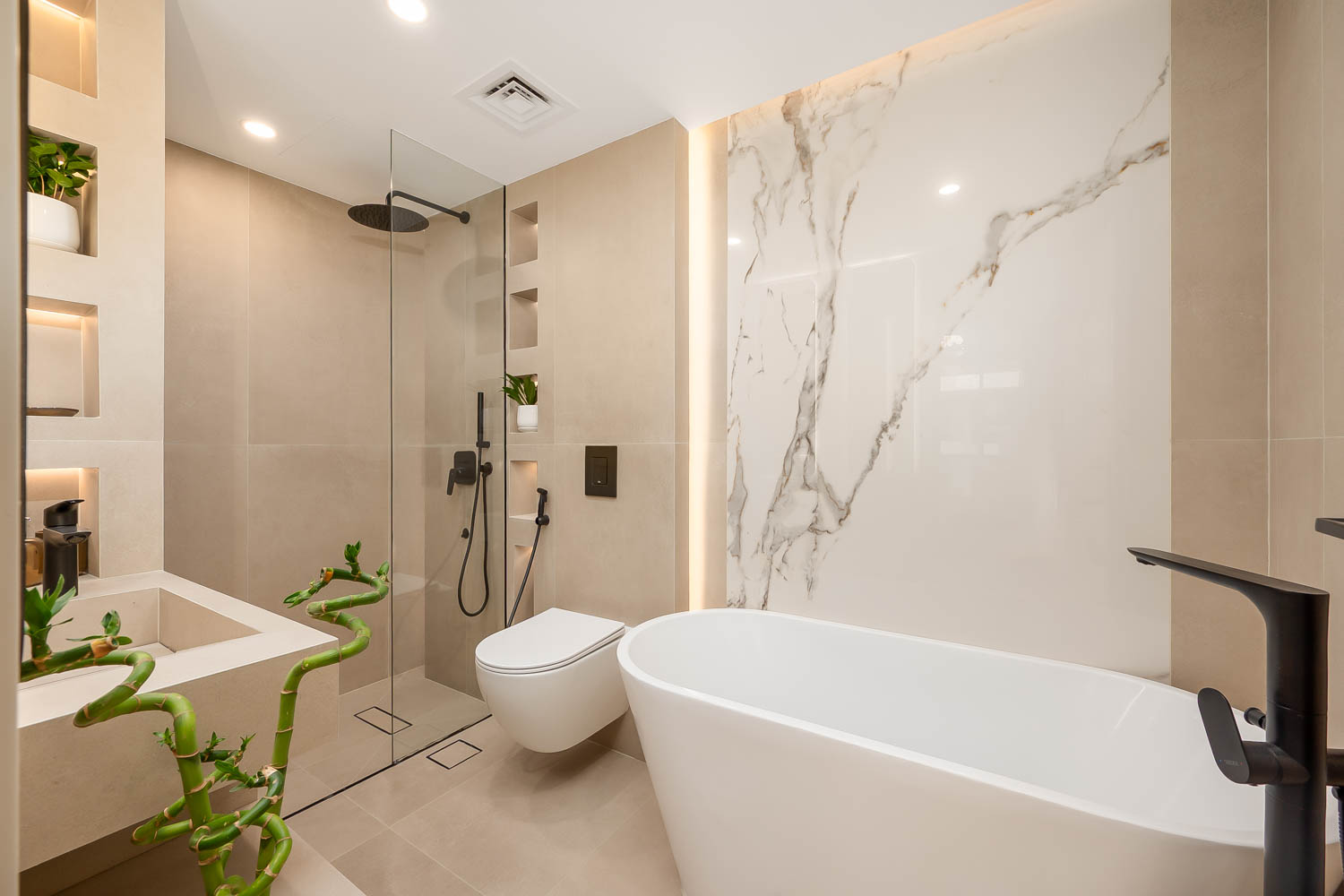 1 Bedroom Apartment in Scala Tower