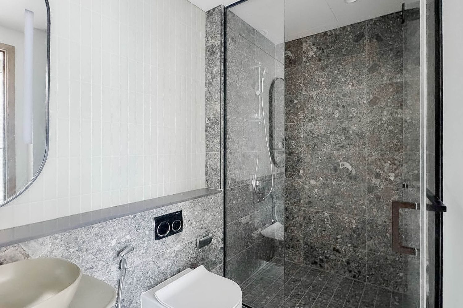 1 Bedroom Apartment in Peninsula Three