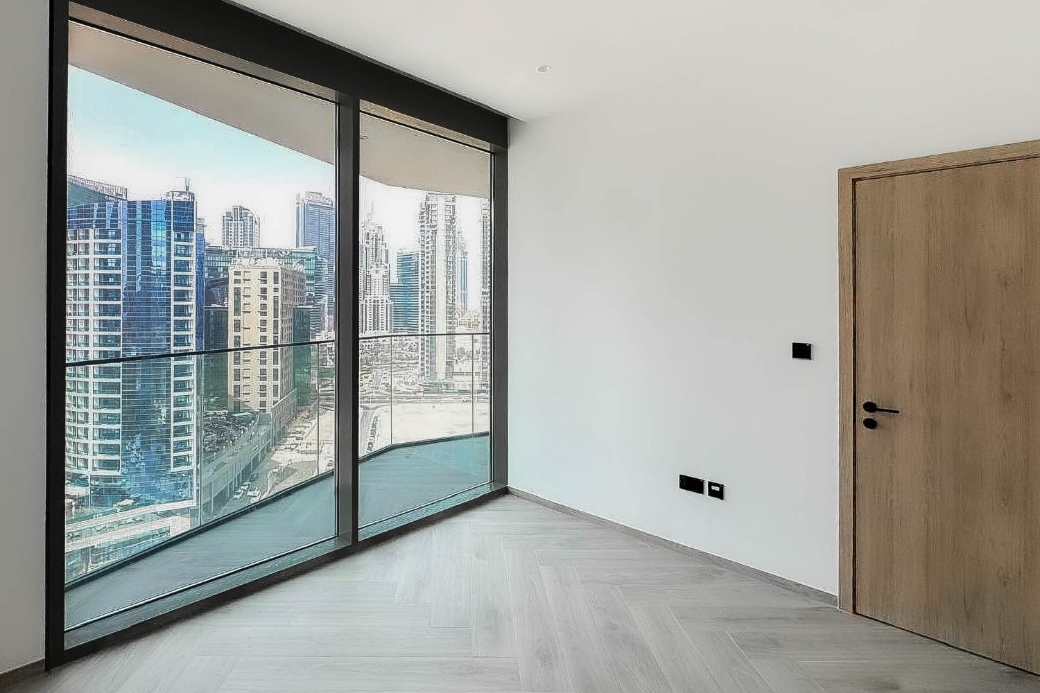 1 Bedroom Apartment in Peninsula Three