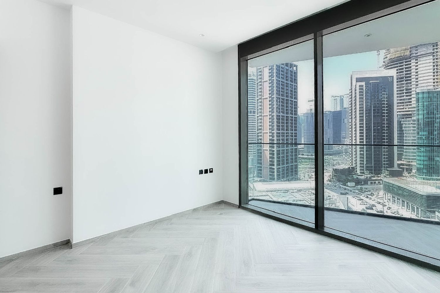 1 Bedroom Apartment in Peninsula Three