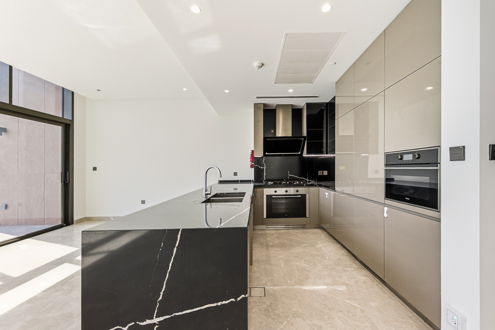 3 Bedrooms Apartment in The Peninsula Five 1