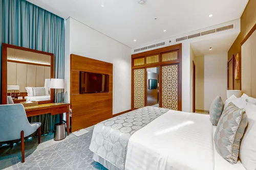 3 Bedrooms Apartment in Royal Continental Suites