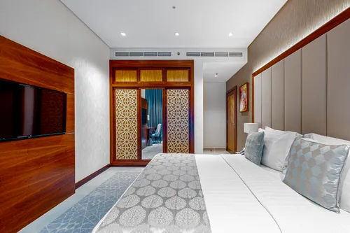 3 Bedrooms Apartment in Royal Continental Suites