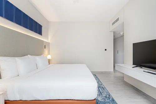 2 Bedrooms Apartment in One of One Luxury Residences