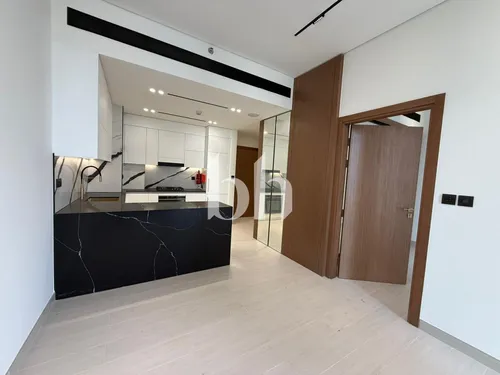 Vacant | Unfurnished | Canal View