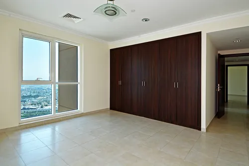 1 Bedroom Apartment in Churchill Residency Tower