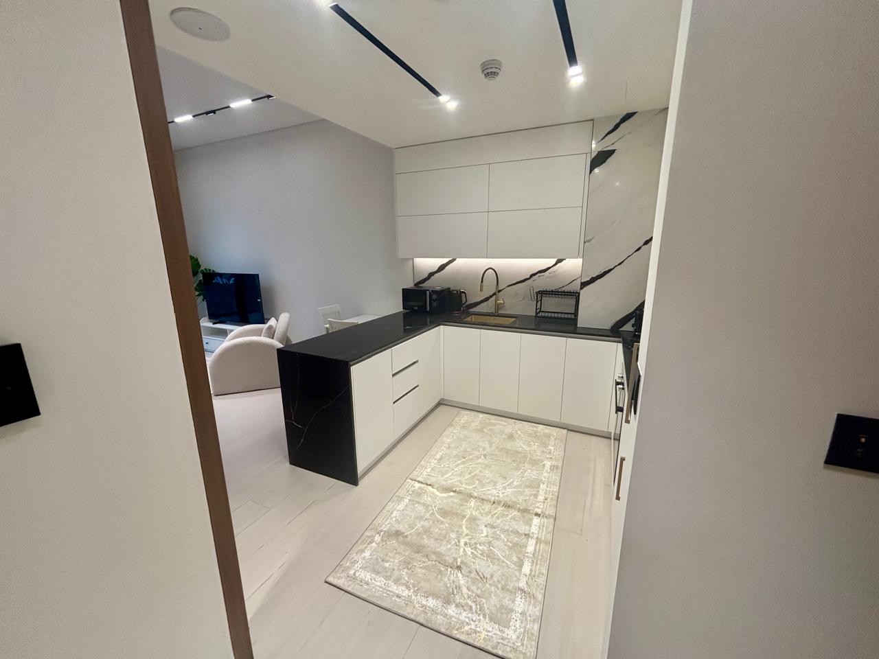 1 Bedroom Apartment in Trillionaire Residences