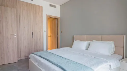 2 Bedrooms Apartment in Peninsula One