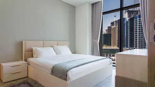 2 Bedrooms Apartment in Peninsula One