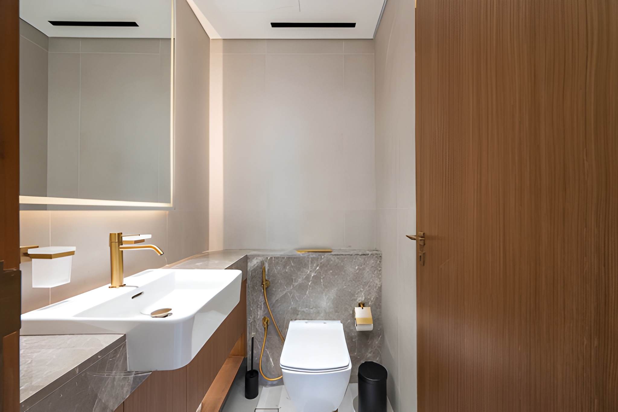 2 Bedrooms Apartment in Trillionaire Residences