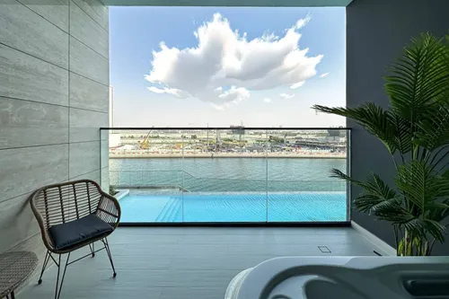 Studio | Canal Views | Jacuzzi | Vacant
