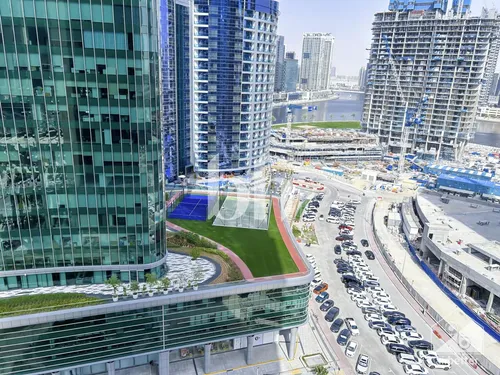 City Views | Canal Living | Bright Living