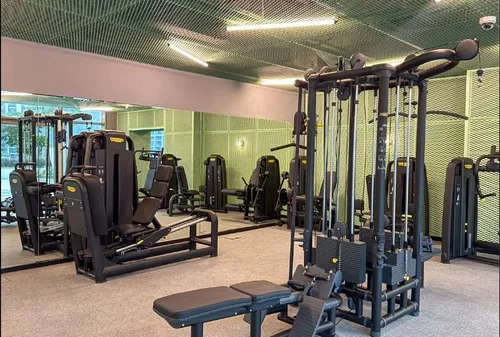 1 Bedroom Apartment in Peninsula Three