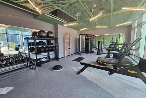 1 Bedroom Apartment in Peninsula Three