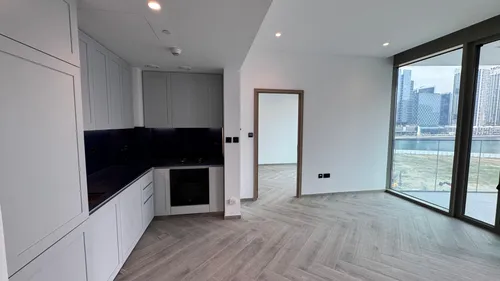 1 Bedroom Apartment in Peninsula Three