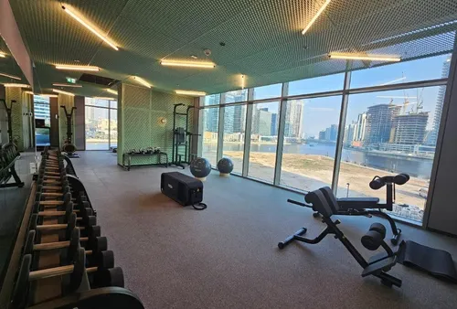 1 Bedroom Apartment in Peninsula Three