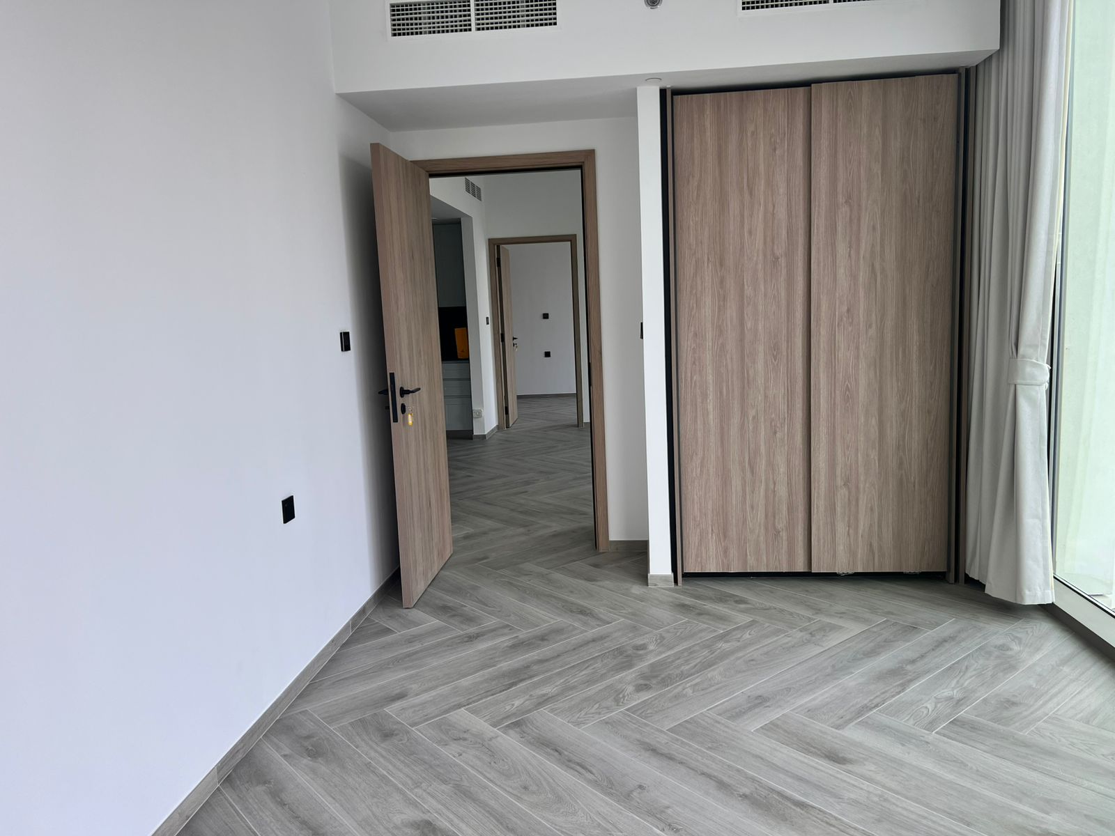 2 Bedrooms Apartment in Peninsula Three