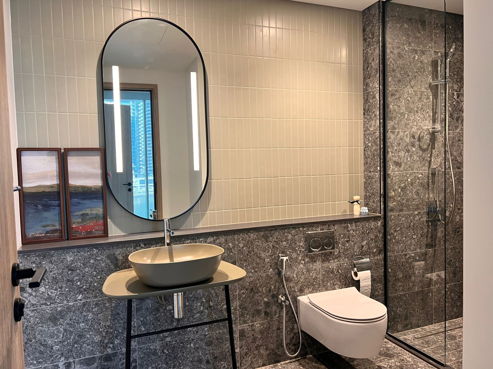 2 Bedrooms Apartment in Peninsula Three