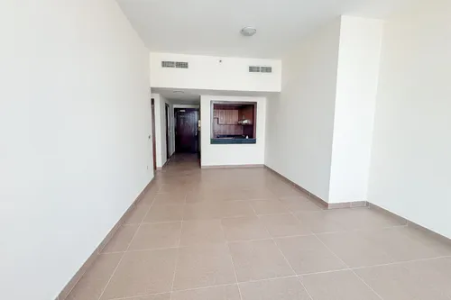 Spacious Layout | Vacant | Well Maintained