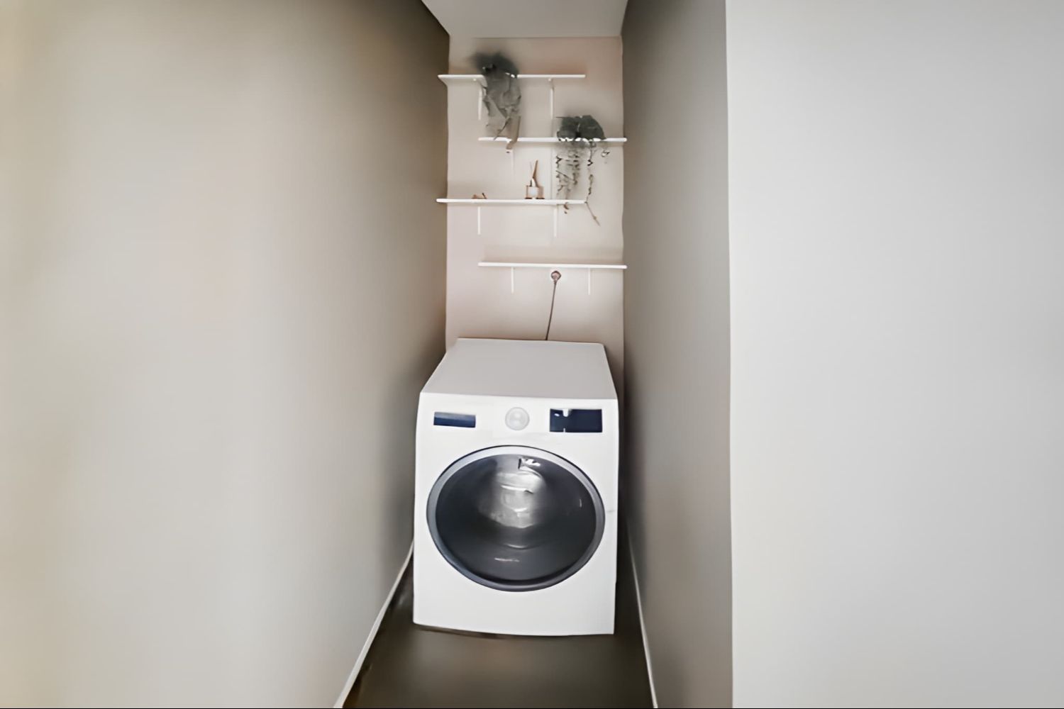 2 Bedrooms Apartment in Vera Residences