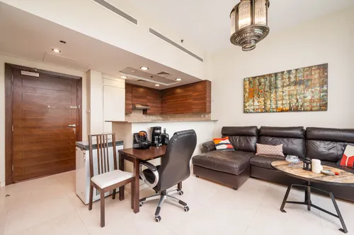  Apartment in Bay Square Building 11