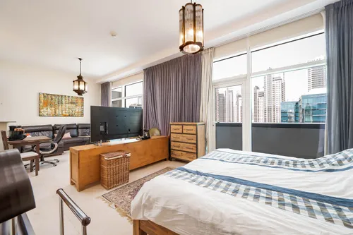  Apartment in Bay Square Building 11