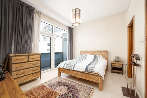  Apartment in Bay Square Building 11