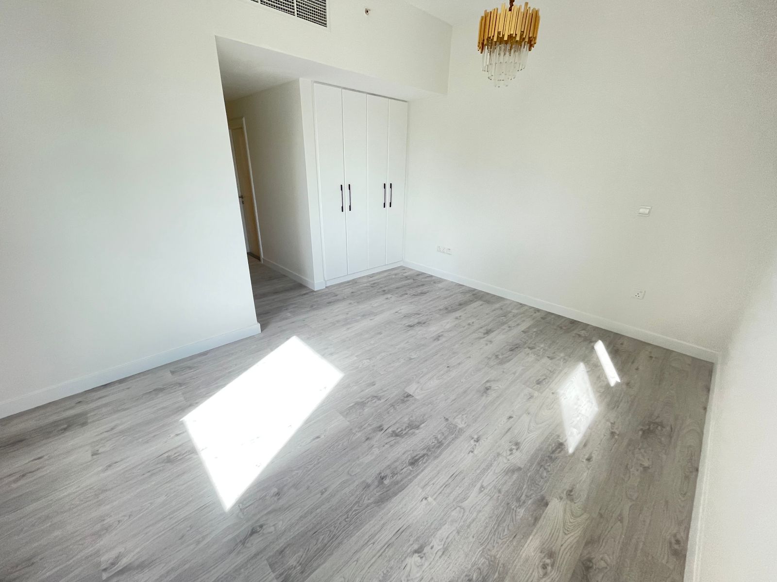 3 Bedrooms Apartment in Executive Tower E