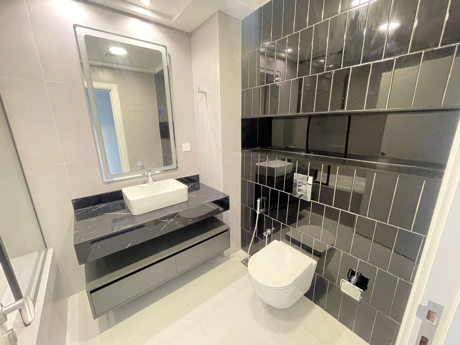 3 Bedrooms Apartment in Executive Tower E