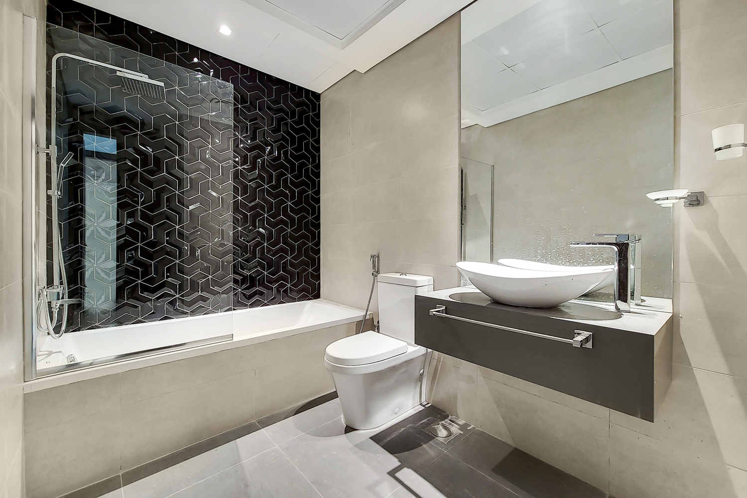 3 Bedrooms Apartment in AG Tower