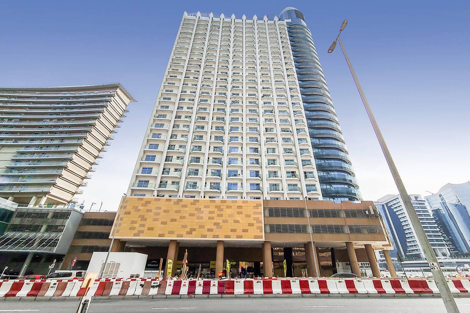 3 Bedrooms Apartment in AG Tower