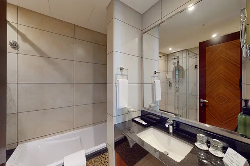 2 Bedrooms Hotel Apartment in Royal Continental Suites