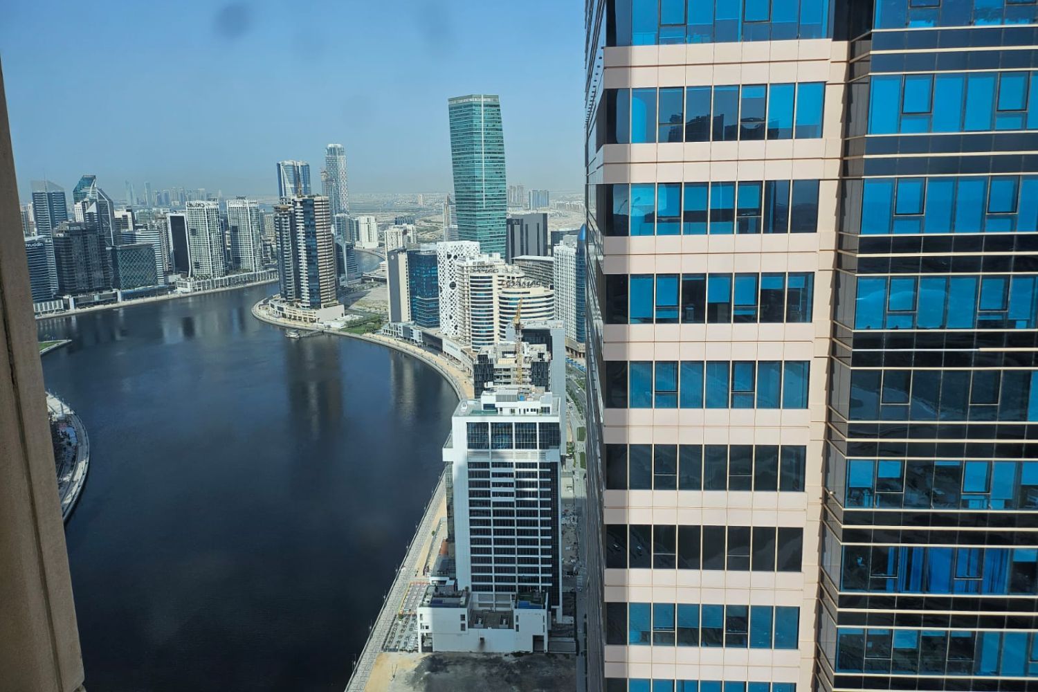 2 Bedrooms Apartment in Churchill Residency Tower