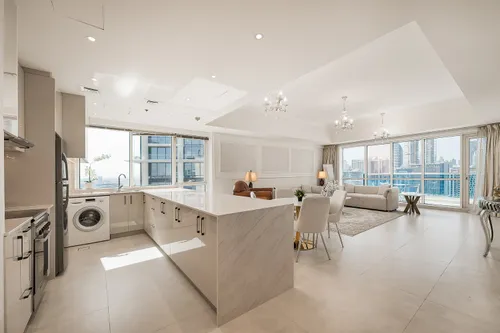 2 Bedrooms Apartment in The Residences at Business Central