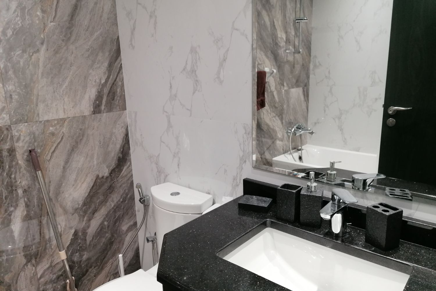  Apartment in Elite Business Bay Residence