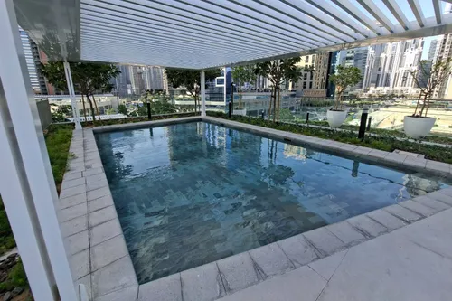 1 Bedroom Apartment in Peninsula Three