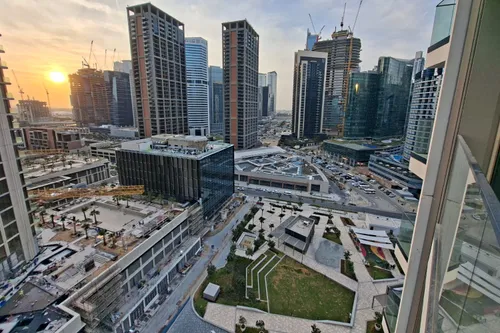 1 Bedroom Apartment in Peninsula Three