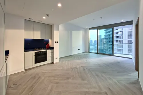 1 Bedroom Apartment in Peninsula Three