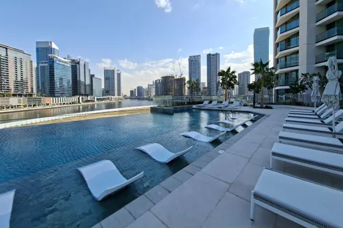 1 Bedroom Apartment in Peninsula Three