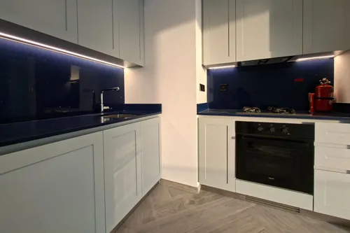 1 Bedroom Apartment in Peninsula Three