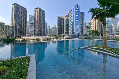 1 Bedroom Apartment in Peninsula Three