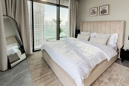 2 Bedrooms Apartment in Peninsula One