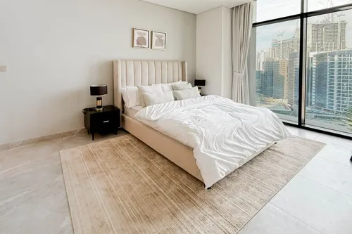 2 Bedrooms Apartment in Peninsula One